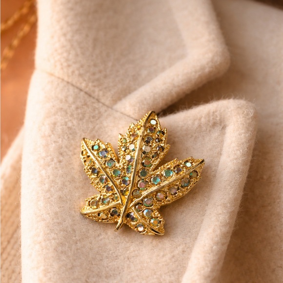Jewelry - Vintage Signed KEYES Gold Maple Leaf Brooch | Aurora Borealis